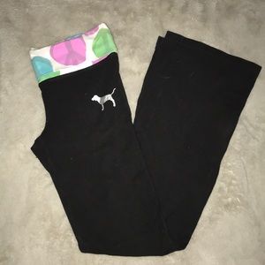 Pink yoga pants/ leggings